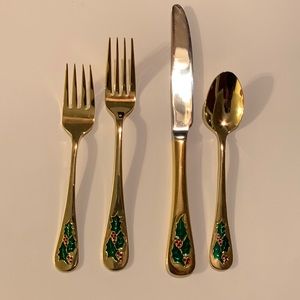 hollyberry 16 pc. Flatware Set